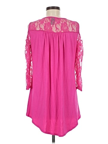 Kate & Mallory designs 3/4 Sleeve Top (view 2)