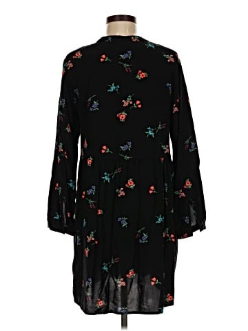 Old Navy Casual Dress (view 2)
