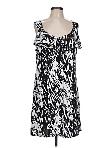 Kate & Mallory designs Casual Dress (view 1)