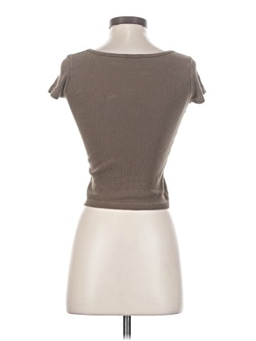 Brandy Melville Short Sleeve T-Shirt (view 2)