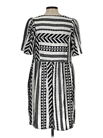 Old Navy Casual Dress (view 2)