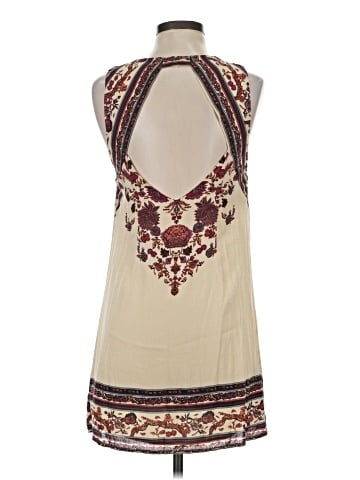 Ecote Sleeveless Blouse (view 2)