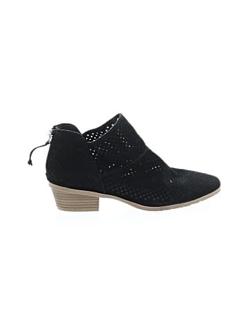 Kenneth Cole REACTION Ankle Boots (view 1)