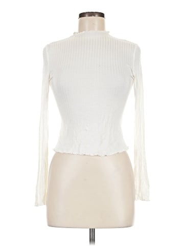 Popular Basics Long Sleeve Turtleneck (view 1)