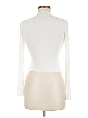 Popular Basics Long Sleeve Turtleneck (view 2)