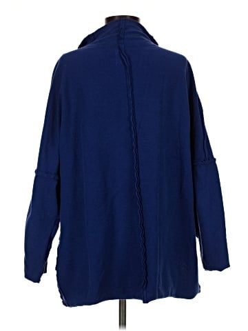 Eleven Stitch Design Pullover Sweater (view 2)