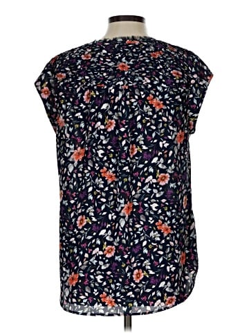 Daniel Rainn Short Sleeve Blouse (view 2)