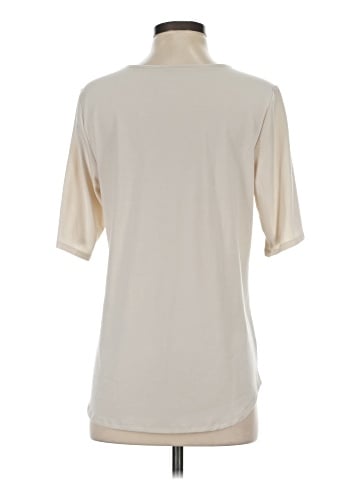 Elizabeth & Clarke Short Sleeve T-Shirt (view 2)