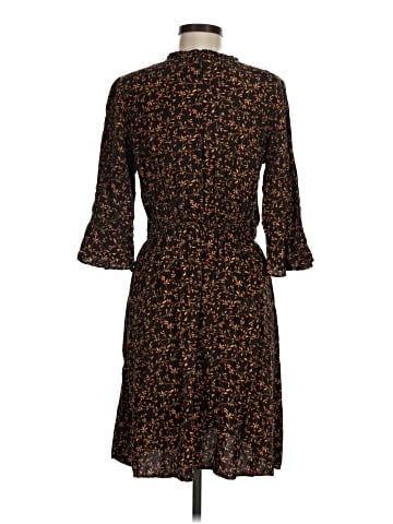 Old Navy Casual Dress (view 2)