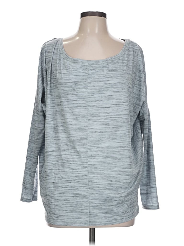 Pre-owned Athleta 3/4 Sleeve T-shirt In Gray