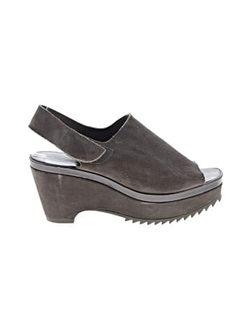 Pedro Garcia Wedges (view 1)