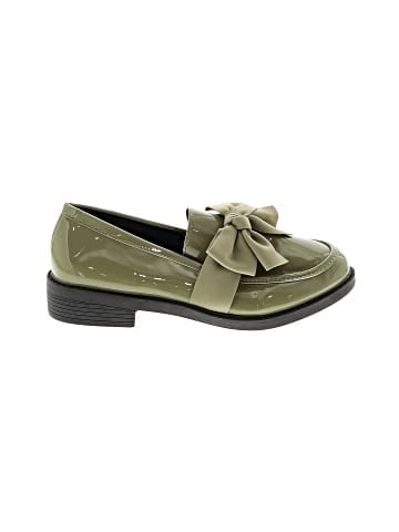 Unbranded Flats (view 1)