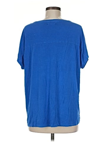 Maurices Short Sleeve T-Shirt (view 2)