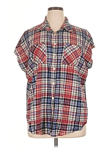 Torrid Short Sleeve Button-Down Shirt (view 1)