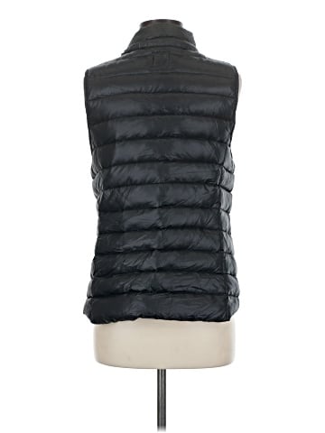Gap Outlet Vest (view 2)