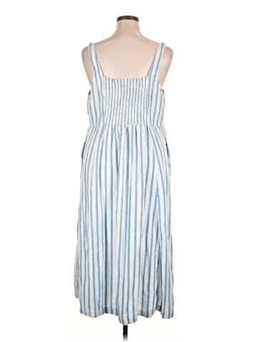 Old Navy Casual Dress (view 2)