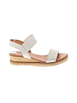 Andre Assous Wedges