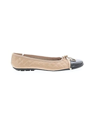 Paul Mayer Attitudes Flats (view 1)