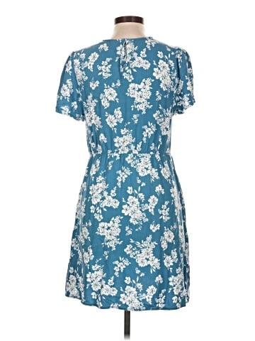 Old Navy Casual Dress (view 2)