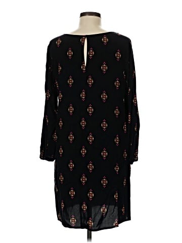 Old Navy Casual Dress (view 2)