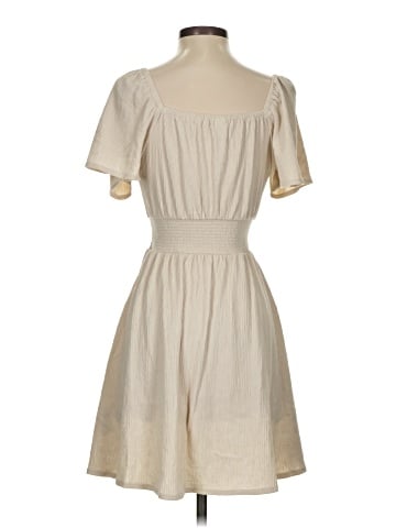 Old Navy Casual Dress (view 2)