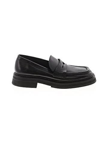 ME+EM Flats (view 1)