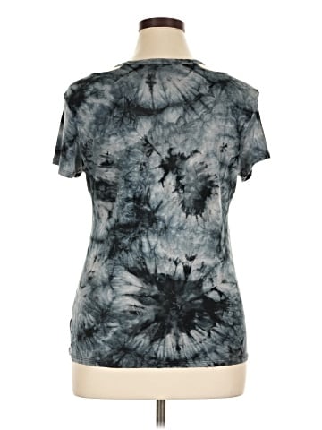 No Boundaries Short Sleeve Top (view 2)