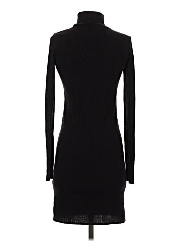 Wilfred Free Turtleneck Sweater (view 2)