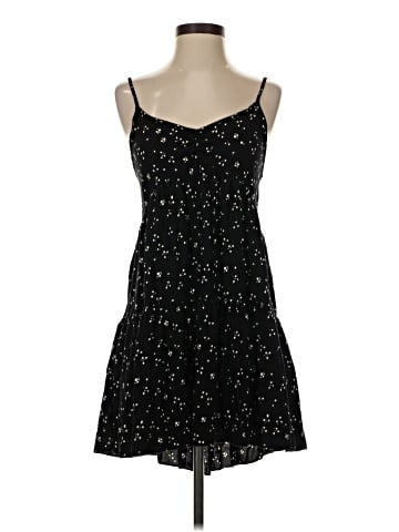 Urban Outfitters Casual Dress (view 1)