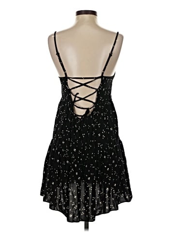Urban Outfitters Casual Dress (view 2)