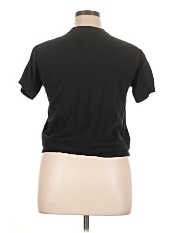 Nike Short Sleeve T-Shirt (view 2)