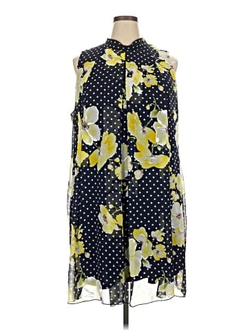 Signature by Robbie Bee Casual Dress (view 1)