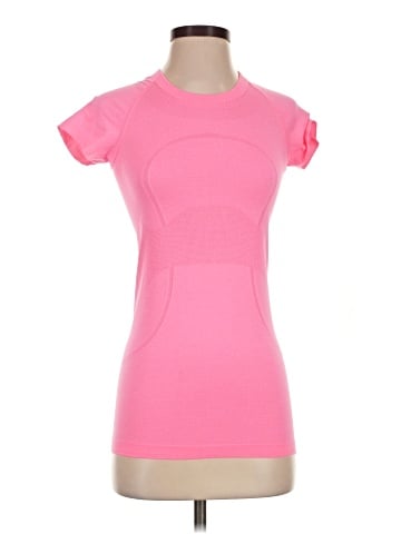 Lululemon Athletica Short Sleeve T-Shirt (view 1)