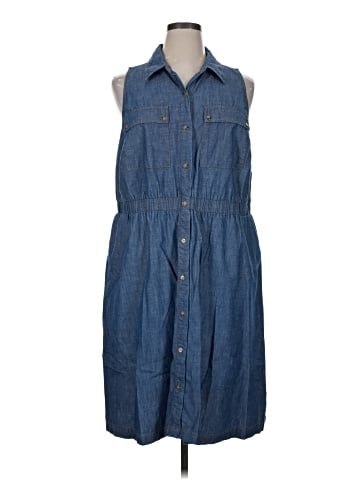 Ava & Viv Casual Dress (view 1)