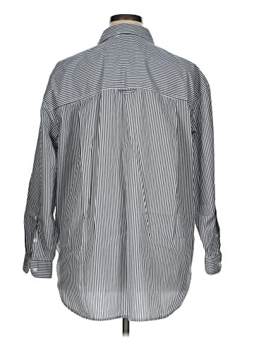 Gloria Vanderbilt Long Sleeve Button-Down Shirt (view 2)