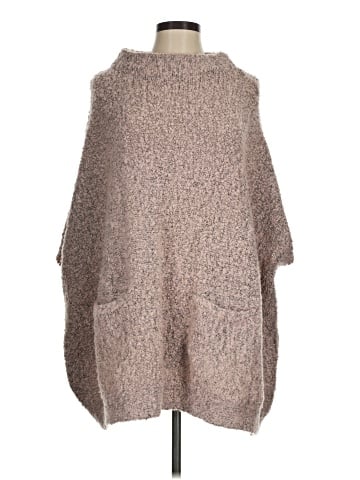Alya Poncho (view 1)