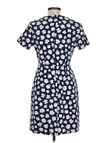 Old Navy Casual Dress (view 2)