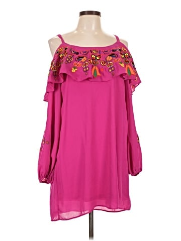 VAVA by Joy Han 3/4 Sleeve Top (view 1)