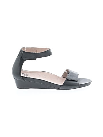 ABEO Wedges (view 1)