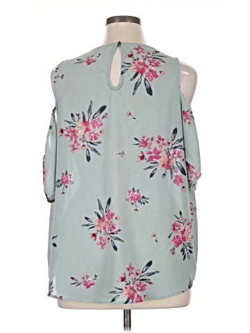 Xhilaration 3/4 Sleeve Blouse (view 2)