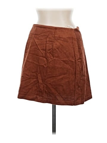 Lulus Casual Skirt - back