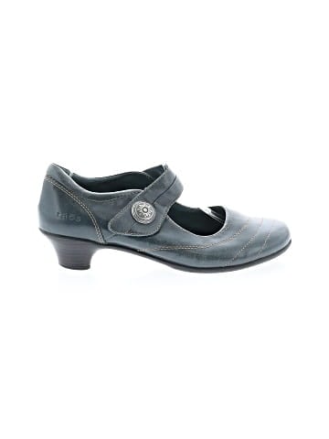 Taos Heels (view 1)