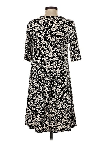 Old Navy Casual Dress (view 2)