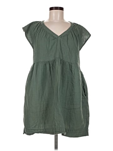 Old Navy Casual Dress (view 1)
