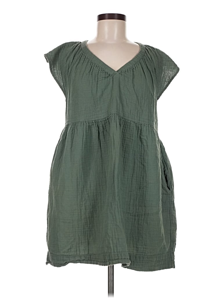 Pre-owned Old Navy Casual Dress In Green