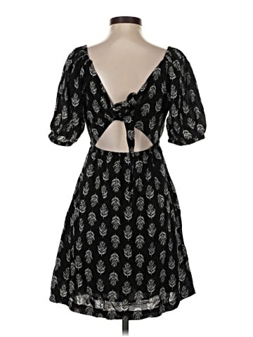 Old Navy Casual Dress (view 2)