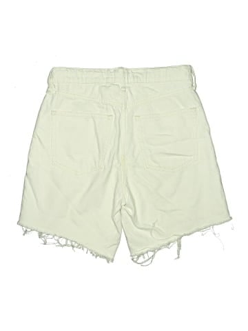 Gap Shorts (view 2)