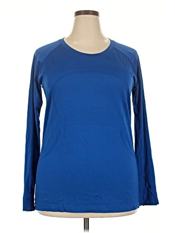 Lululemon Athletica Long Sleeve T-Shirt (view 1)