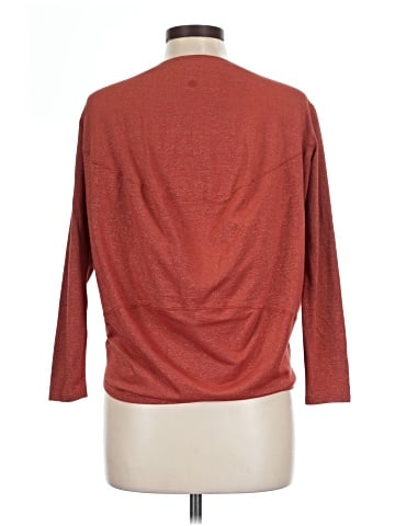 Lululemon Athletica 3/4 Sleeve T-Shirt (view 2)