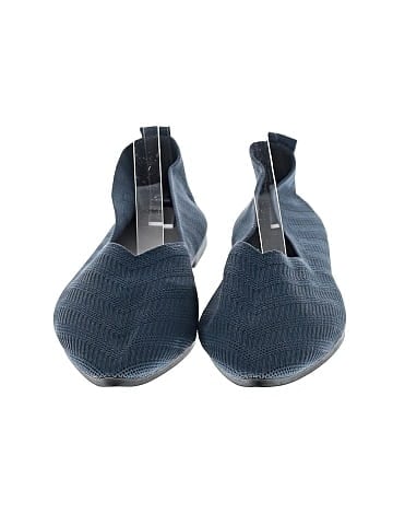 Unbranded Flats (view 2)